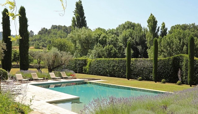 Superb Farmhouse: Tennis, Infinity Pool, Vineyard, Sleeps 10