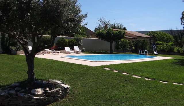 SUPERB VILLA 140m² with SWIMMING POOL - 6 PEOPLE + 1 BABY - FULLY AIR-CONDITIONED