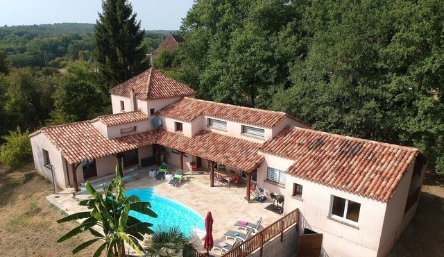 Superb villa with heated pool