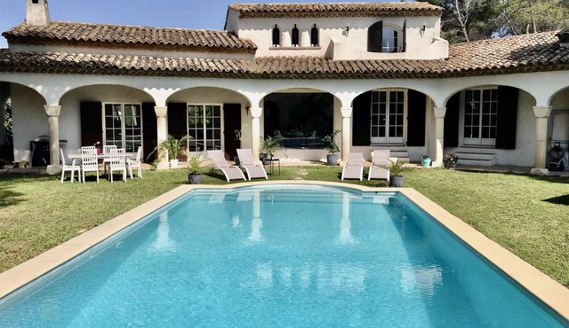 Superbe Villa Avec Piscine - Proche Montpellier - 4 Chbr - au Coeur de la Nature