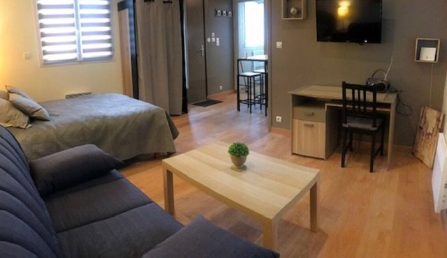 Superb, fully-equipped "Cocoon 3*" studio near the sea