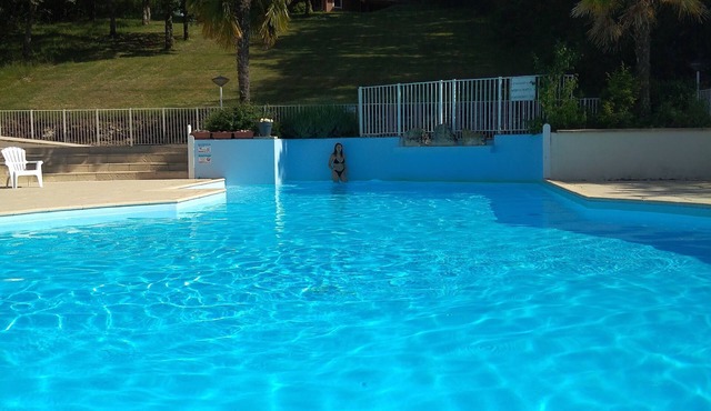 Superb fully equipped chalet in holiday village 😎😉🎾🏊 ♂️