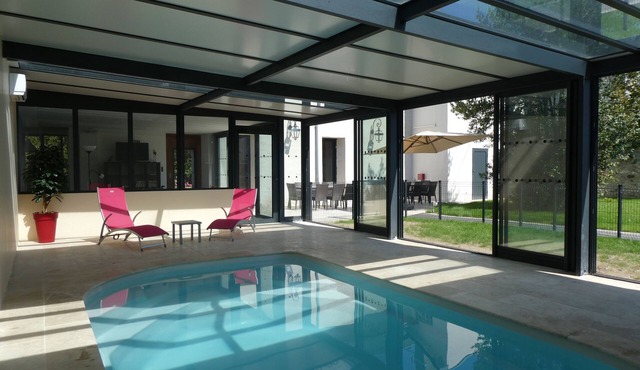 Superb gîte, with indoor pool, American billiards, sleeps 15