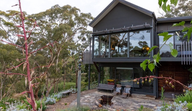 Superb hilltop designer home with panoramic views in Hepburn.