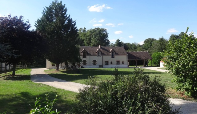 Superb holiday home with 22 ha of park at the entrance to Chambord park
