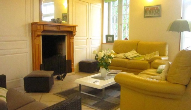 Superb holiday home in Escalles near the sea