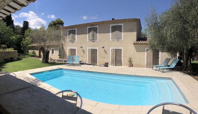 Superb house with heated pool in a beautiful garden