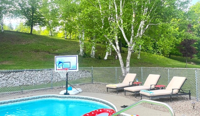 Superb Lodge w Heated Pool, Large Hot Tub, Game Room, 15mins to Gore Mountain!