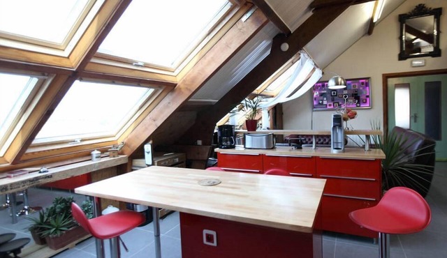 Superb loft with heated pool and studio apartment