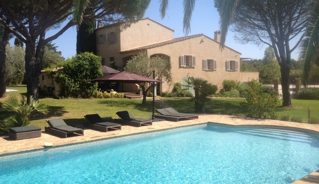 SUPERB LUXURY BASTIDE