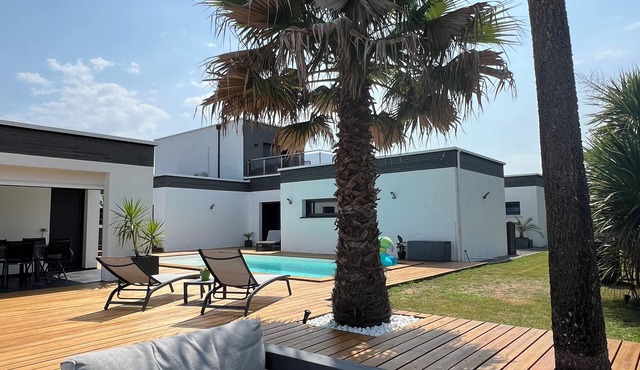 Superb modern villa 25 min from Hossegor