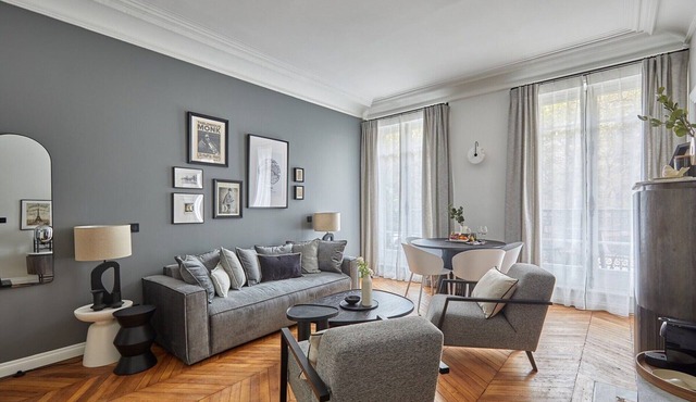Superb New 1 bedroom flat Notre Dame de Paris
