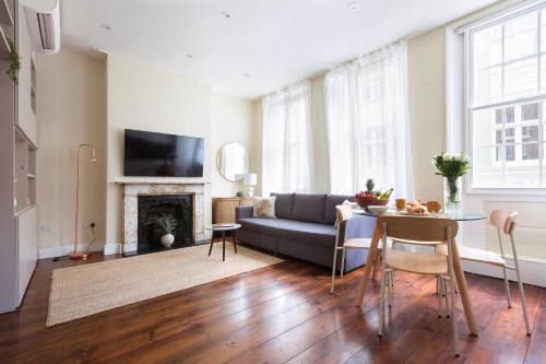 Superb One Bedroom Apartment in Soho