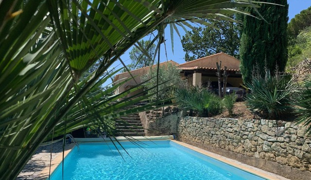 Superb private and dominant villa with swimming pool - Classified 3 *** Hérault Tourisme