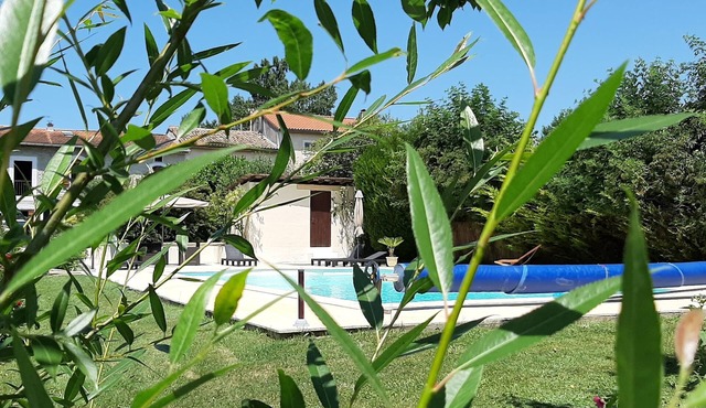 Superb property in vast park very pleasant, warm welcome