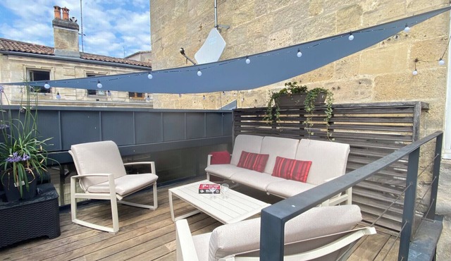 Superb quality duplex in hypercentre with rooftop and air conditioning