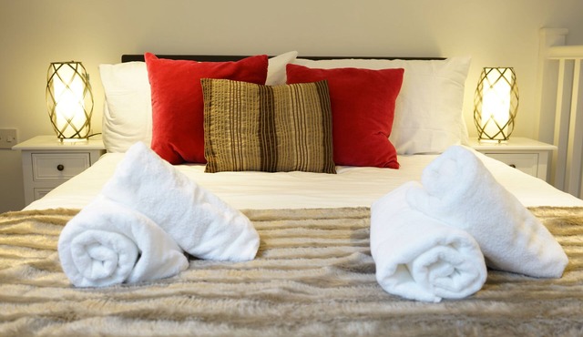 Superb refurbished split-level apartment