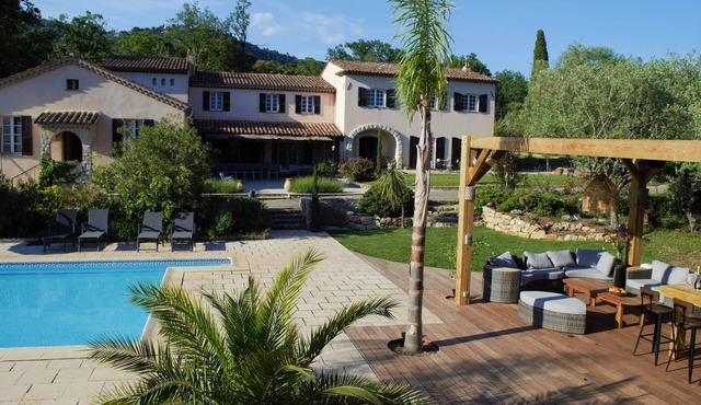 Superb renovated Mas provençal - 11 bedrooms - sleeps 20 - near Cannes - France -