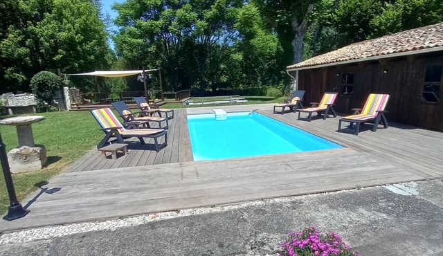 Superb Rural property for 6 with Private Heated Swimming Pool