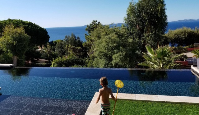 SUPERB SEAVIEW MID CENTURY VILLA with POOL , Golfe of St Tropez - sleeps 10