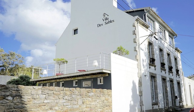 Superb seafront villa - Jacuzzi - ideal for family or friends