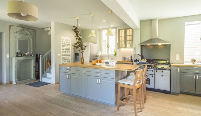 Superb seaside farmhouse, 300 meters from a sandy beach, large garden, sauna