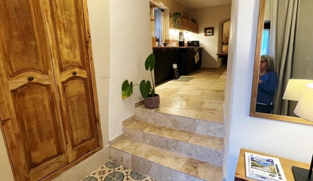 Superb single-storey apartment in the heart of a peaceful village. Near Uzès.