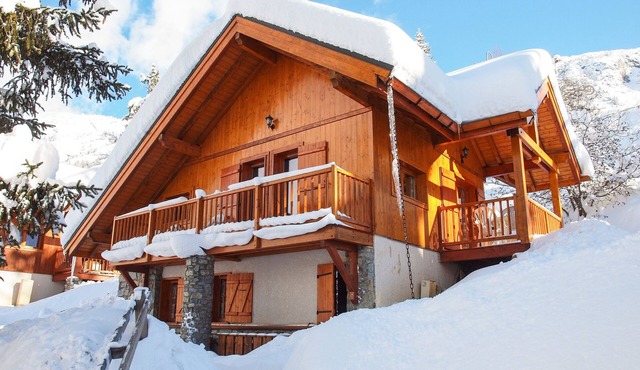 Superb Ski Chalet In Alpe D'Huez/Oz-En-Oisans Resort