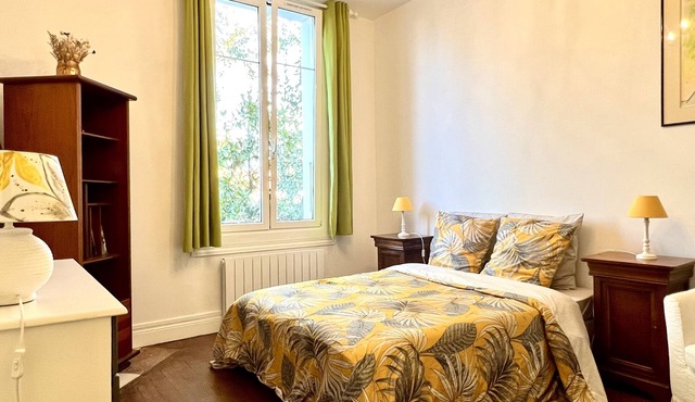 Superb small apartment with free parking