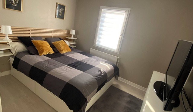 Superb spacious bedroom