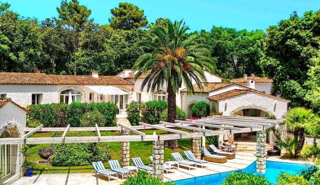 Superb spacious villa, heated pool, padel