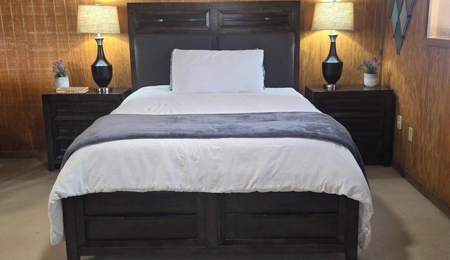 Superb studio with AC in charming Dayton Texas.