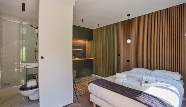 Superb Suite in Neuilly Porte Maillot