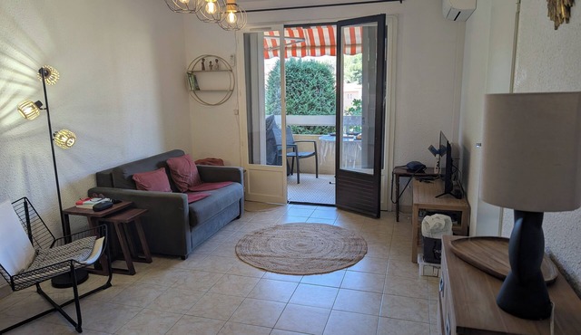 Superb T2 apartment 3 minutes walk from Cap Long beach