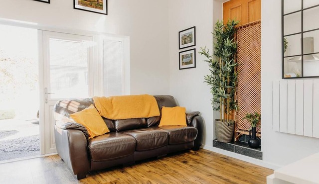 Superb Tiny Home. Super fast Wi-Fi. Parking.