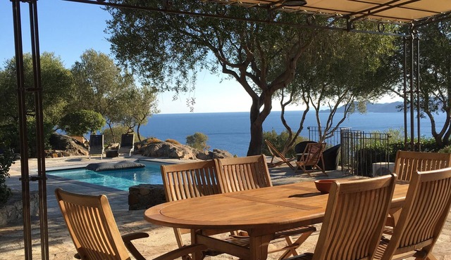Superb view, near beach, pool, on an enchanting mediterranean site