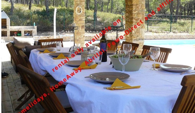 Superb Villa 8-10 persons with private pool, near beach