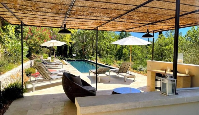 Superb Villa between Aix en Provence and Luberon