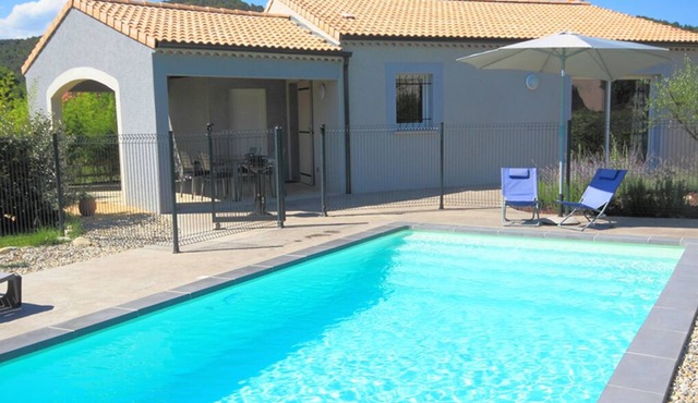 Superb Villa 4 people, private pool, air conditioning, TBéquipement, calm