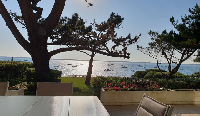 Superb Villa Gaume, by the sea, charming property, exceptional surroundings