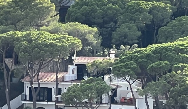 Superb villa in the heart of Platja d'aro with private pool.