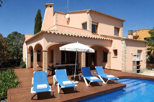 Superb villa near sandy beach Sant Pere Pescador, Amfora 64