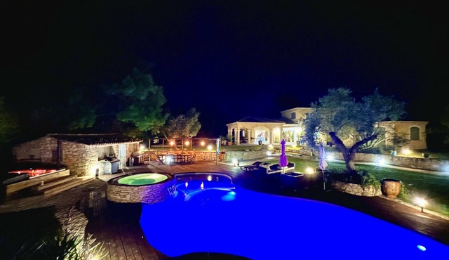 Superb VILLA standing SPA south ardèche cave bridge of arc nearby