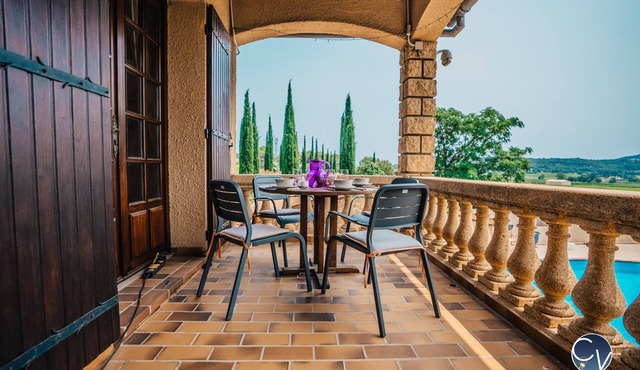 Superb Villa with Pool and Village View