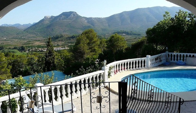 Superb Villa with Stunning Mountain and Valley Views
