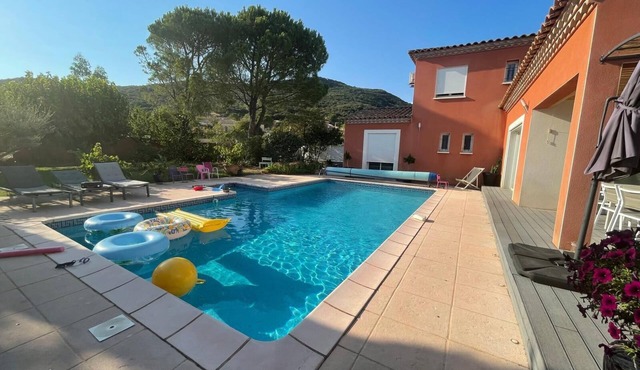 Superb villa with swimming pool near Lac du Salagou