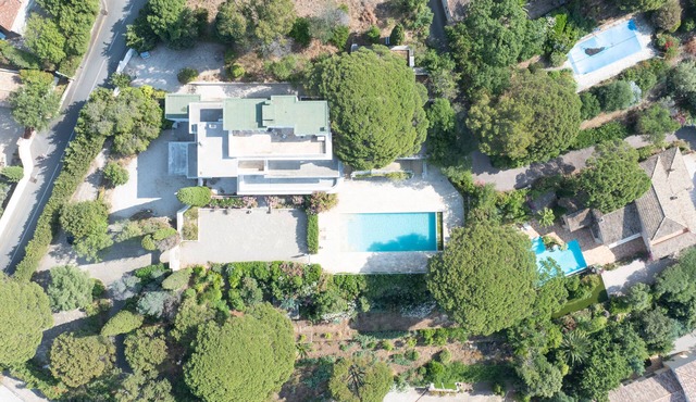 Superb vintage design luxury villa with pool and St Maxime sea view
