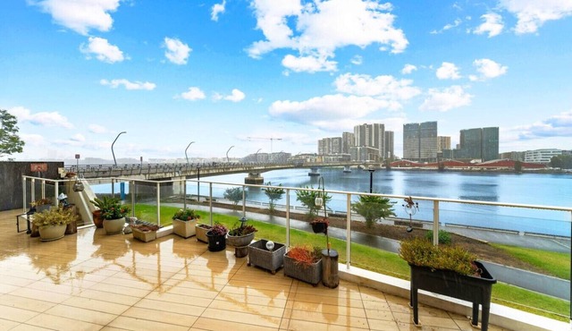 Superb water view APT in Rhodes