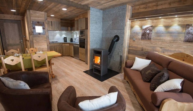 Superbe appartement premium 42m² rénové terrasse wifi vue montagne