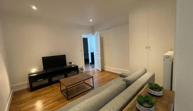 Superbe appartement rénové avec parking gratuit